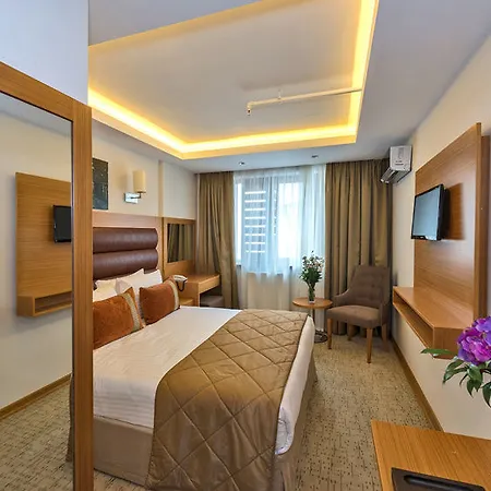 Regno Hotell 3*